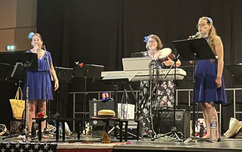 Ensemble invité, le trio Les Croch'Coeurs
