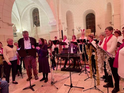 Concert de Noël à l'Eglise Truyes le 17 décembre 2023.Quatuor: Mr le Maire Stéphane de Colbert, l'adjointe à la culture Dominique Beauchamp, Emilie Audoux et Pascal Marcault au clavier.